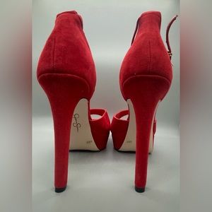 Only one time used. Beautiful platform heels. Sexy and elegant.
